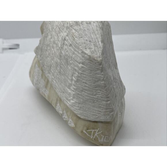 Hand Carved Alabaster Native American Navajo Indian Sculpture Signed by J. KIEN - Picture 6 of 7